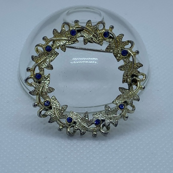 Vintage Gerrys Wreath With Blue Stones Beautiful Fashion Brooch - Picture 5 of 7